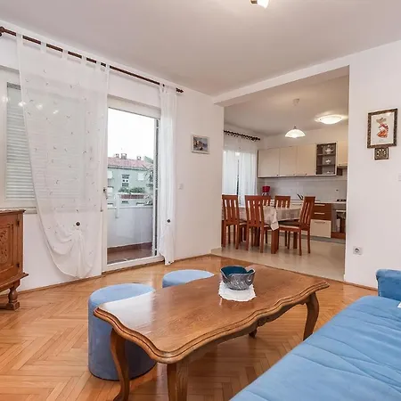 Mila Apartman